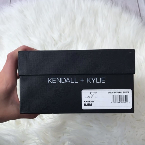 Brand new suede Kendall & Kylie heels - Picture 2 of 7